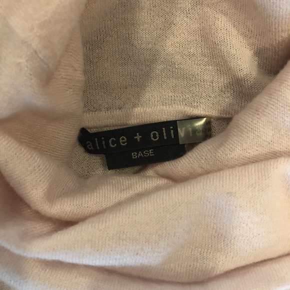 Alice & Olivia tissue soft tunic sweater - Picture 2 of 3